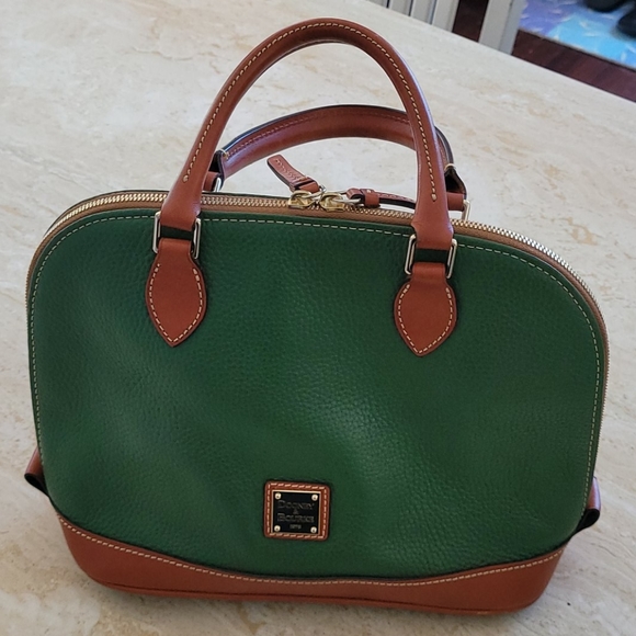 Dooney & Bourke Handbags - 💚Dooney & Bourke Handbag🤎